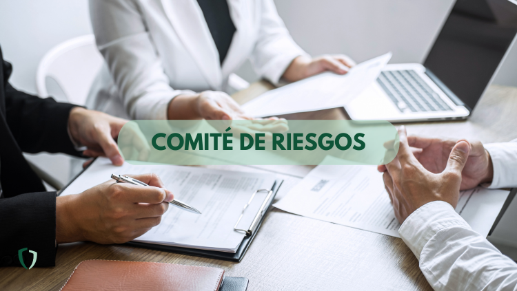 Comité de riesgos Grupo de personas evaluando un riesgo
