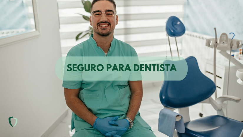 Seguro para dentista Un dentista sonriendo al que le encanta su profesión